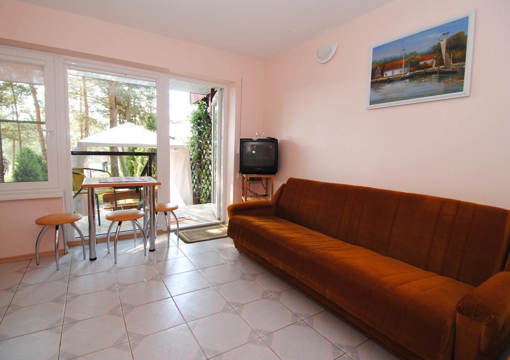 Guesthouse "Nakvyne Pas Zveja" Purvynes Street Nida Zewnętrze zdjęcie